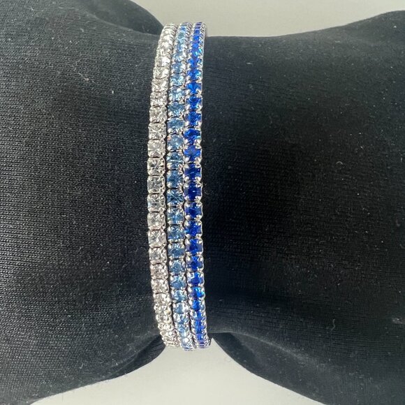 Dana Tyler Blue to White Ombre Crystal Bracelet One Size Fits All - Picture 3 of 8